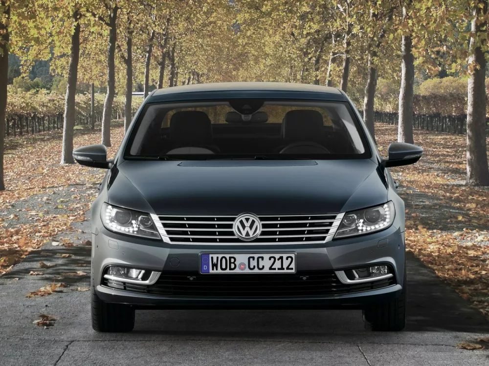 Автомобиль Volkswagen Passat CC I Рестайлинг Седан