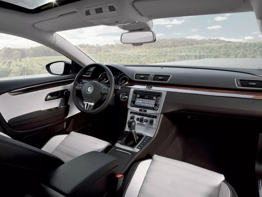 Автомобиль Volkswagen Passat CC I Рестайлинг Седан