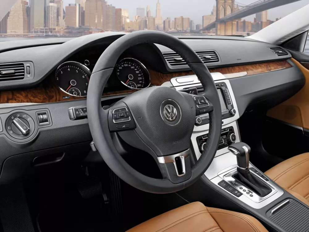 Автомобиль Volkswagen Passat CC I Седан