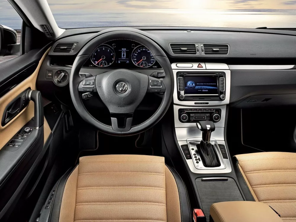 Автомобиль Volkswagen Passat CC I Седан