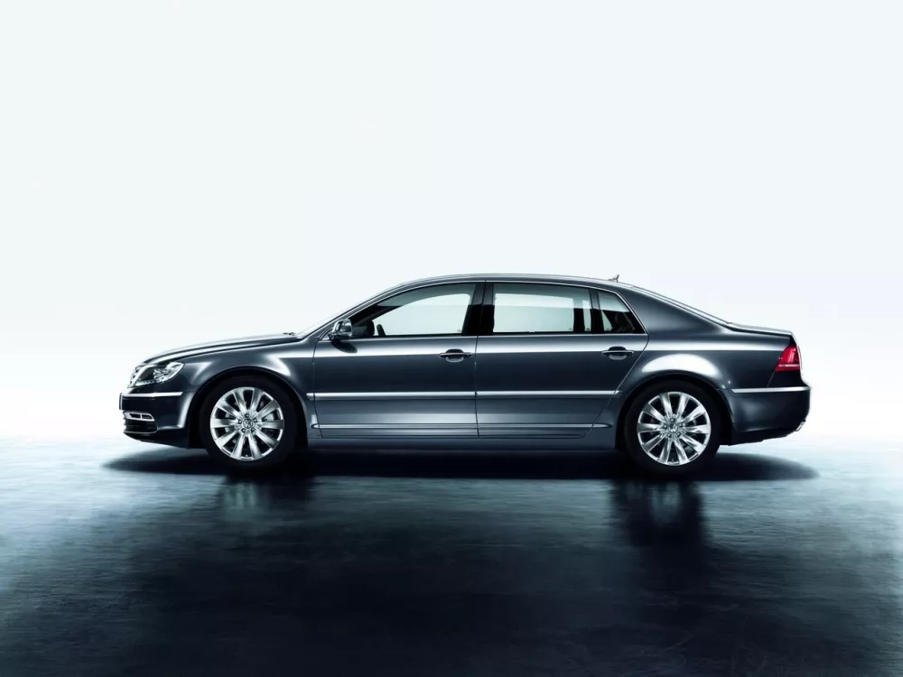 Автомобиль Volkswagen Phaeton I Рестайлинг Седан Long