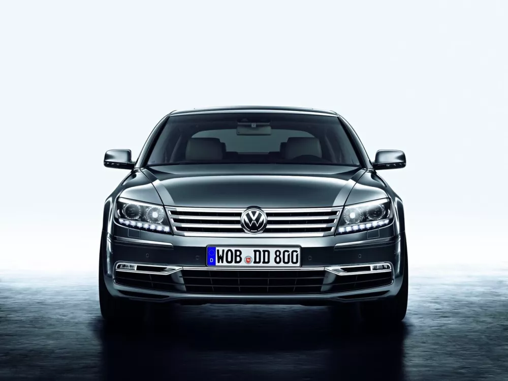 Автомобиль Volkswagen Phaeton I Рестайлинг Седан Long
