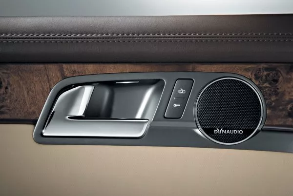 Автомобиль Volkswagen Phaeton I Рестайлинг Седан Long