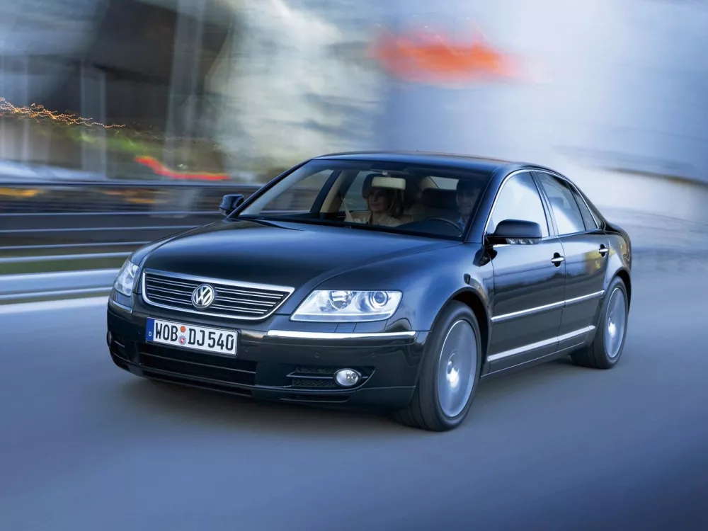 Автомобиль Volkswagen Phaeton I Седан