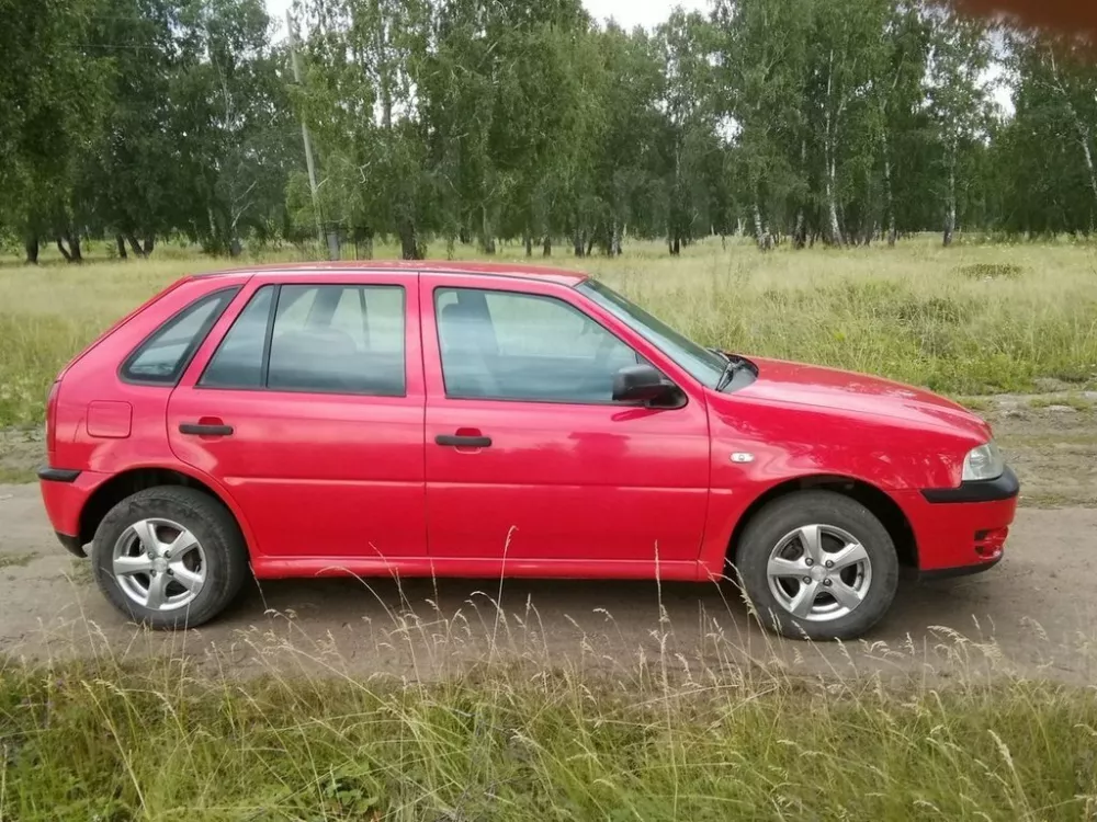 Автомобиль Volkswagen Pointer Хэтчбек (5 дверей)