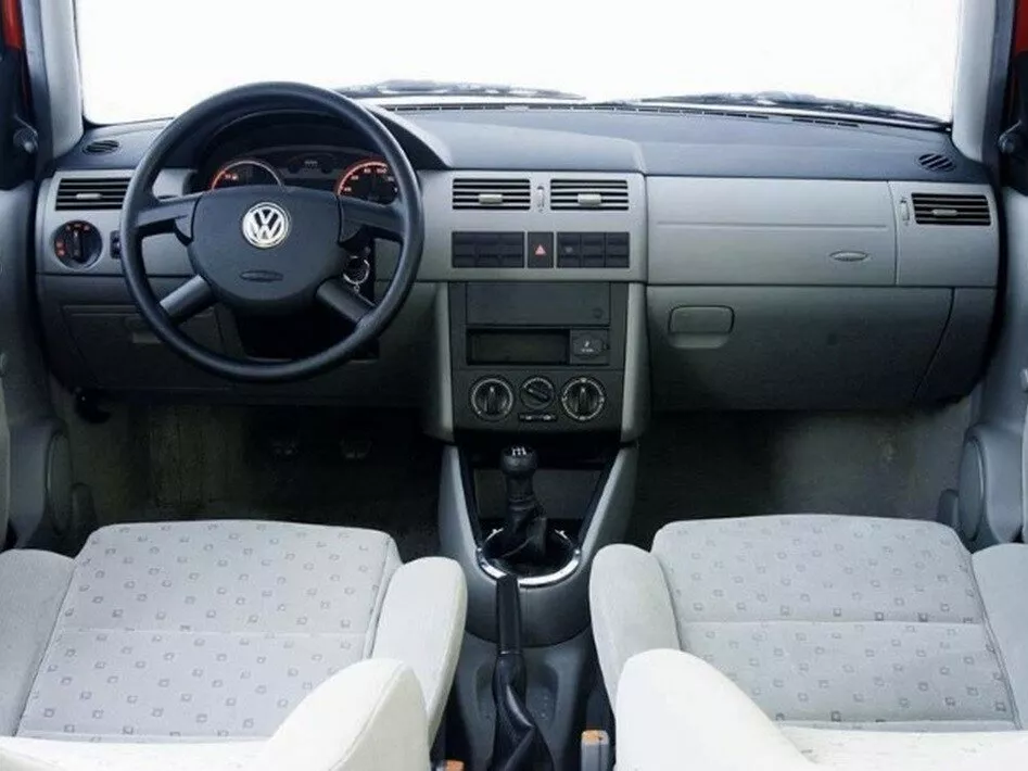 Автомобиль Volkswagen Pointer Хэтчбек (5 дверей)