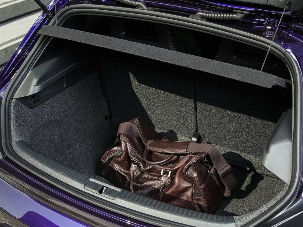 Автомобиль Volkswagen Scirocco III Рестайлинг Хэтчбек (3 двери)
