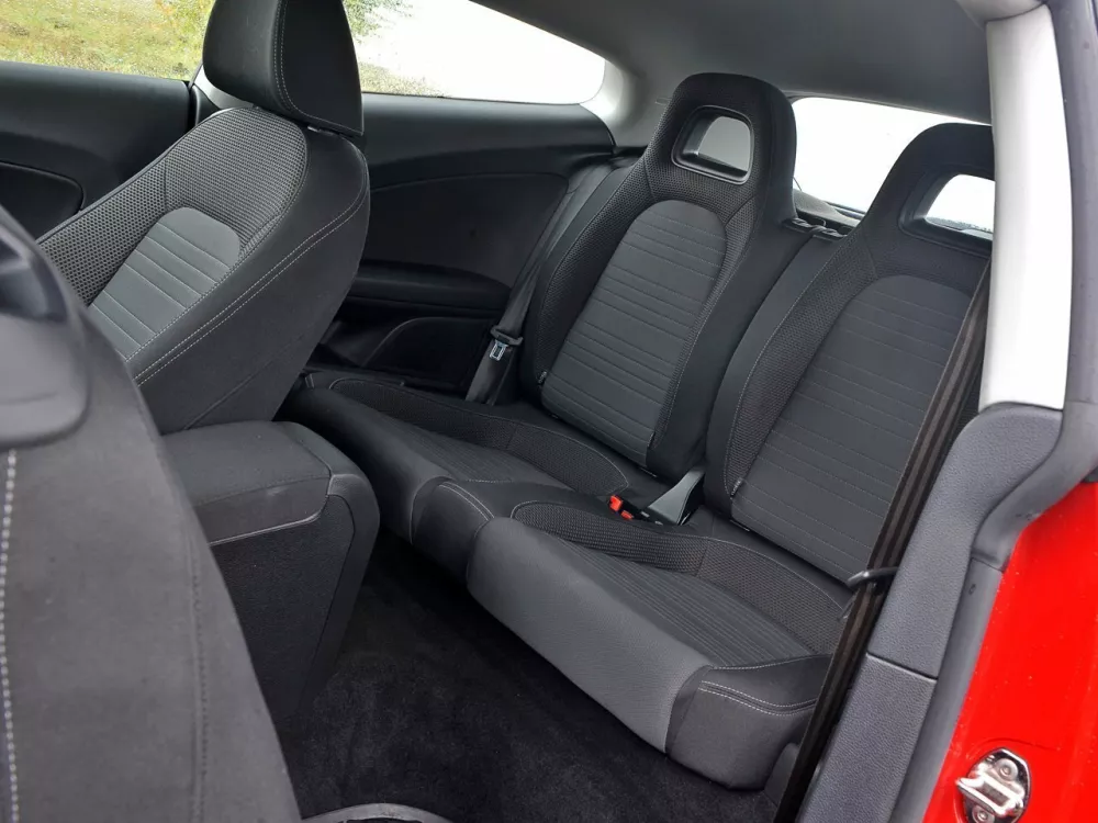 Автомобиль Volkswagen Scirocco III Хэтчбек (3 двери)