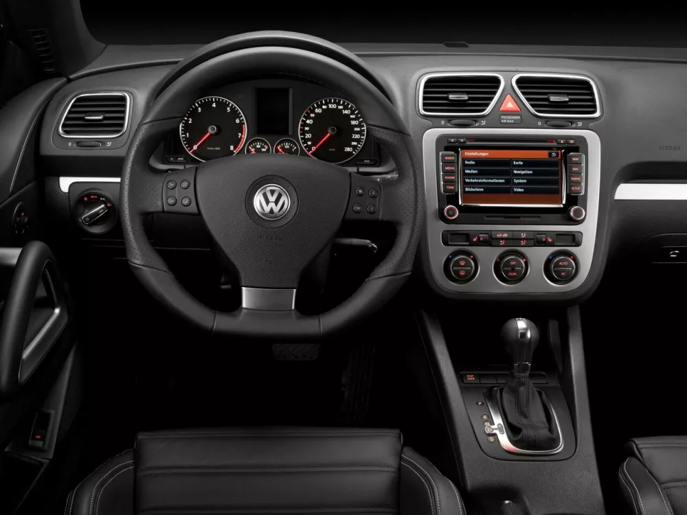 Автомобиль Volkswagen Scirocco III Хэтчбек (3 двери)