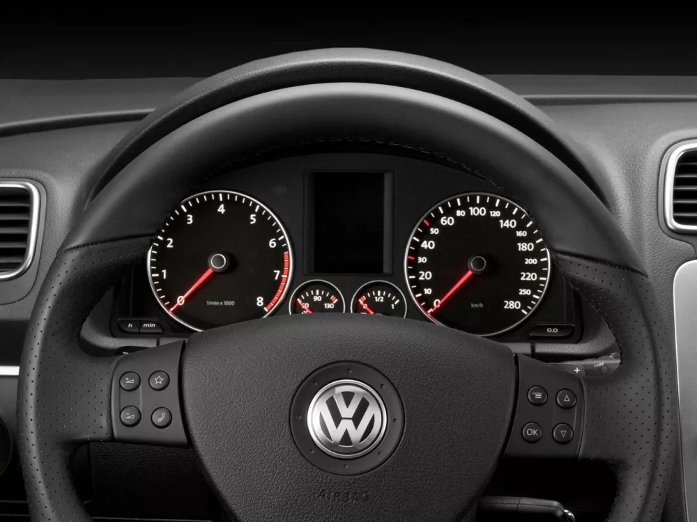 Автомобиль Volkswagen Scirocco III Хэтчбек (3 двери)