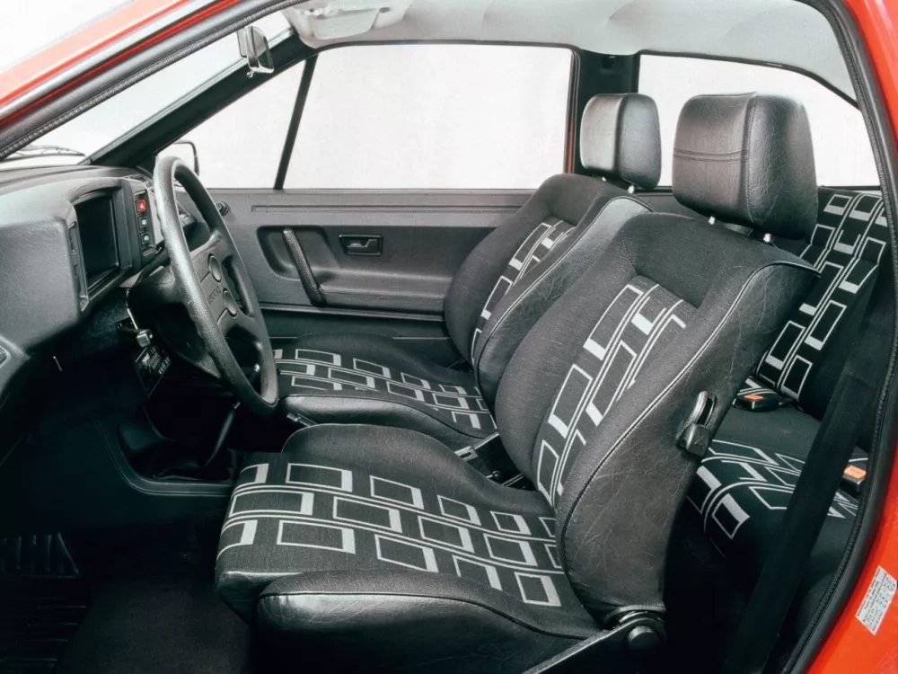 Автомобиль Volkswagen Scirocco II Хэтчбек (3 двери)