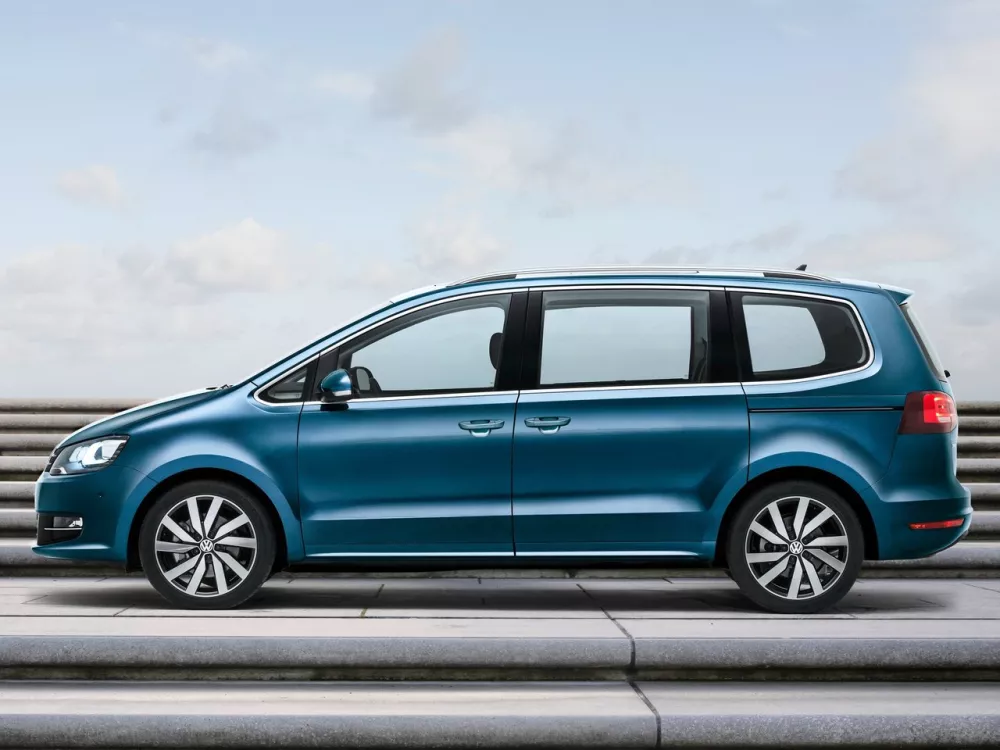 Автомобиль Volkswagen Sharan II Рестайлинг Минивэн