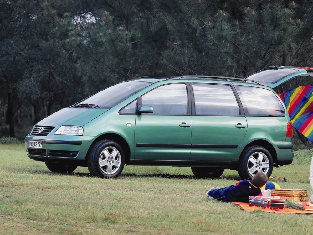 Автомобиль Volkswagen Sharan I Рестайлинг Минивэн