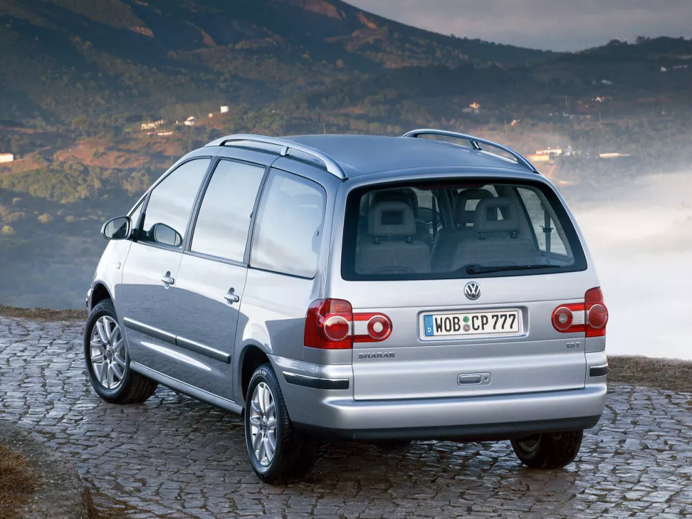 Автомобиль Volkswagen Sharan I Рестайлинг 2 Минивэн