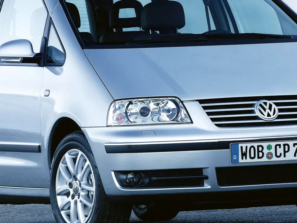 Автомобиль Volkswagen Sharan I Рестайлинг 2 Минивэн