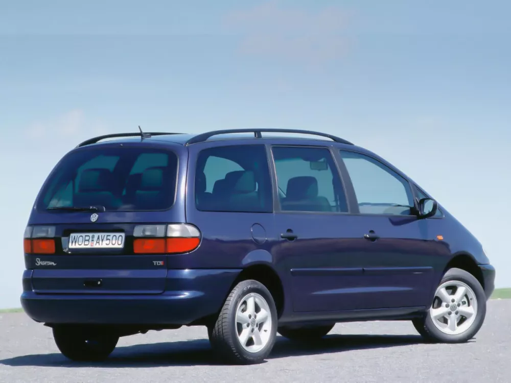 Автомобиль Volkswagen Sharan I Минивэн