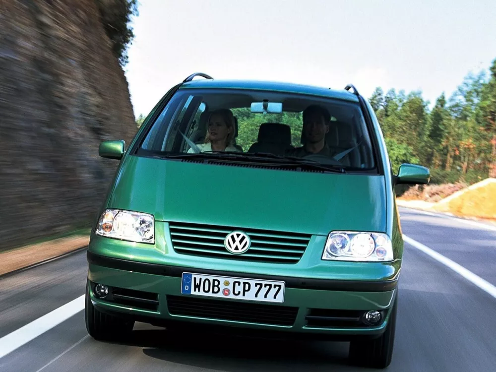 Автомобиль Volkswagen Sharan I Рестайлинг Минивэн