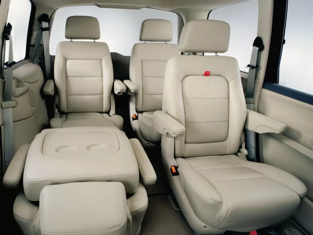 Автомобиль Volkswagen Sharan I Рестайлинг Минивэн
