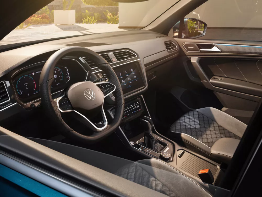 Автомобиль Volkswagen Tiguan II Рестайлинг Внедорожник (5 дверей)