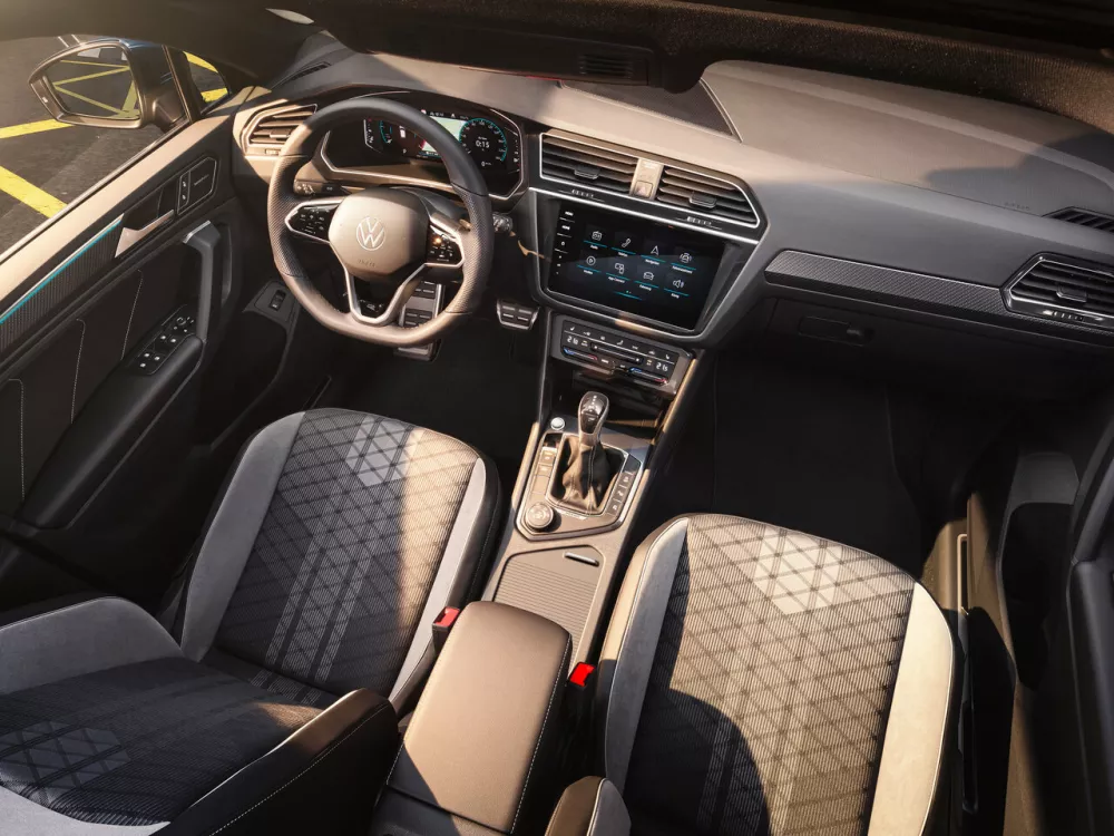 Автомобиль Volkswagen Tiguan II Рестайлинг Внедорожник (5 дверей)