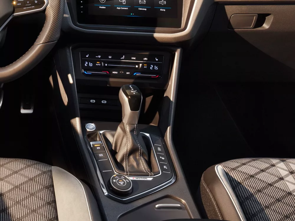 Автомобиль Volkswagen Tiguan II Рестайлинг Внедорожник (5 дверей)