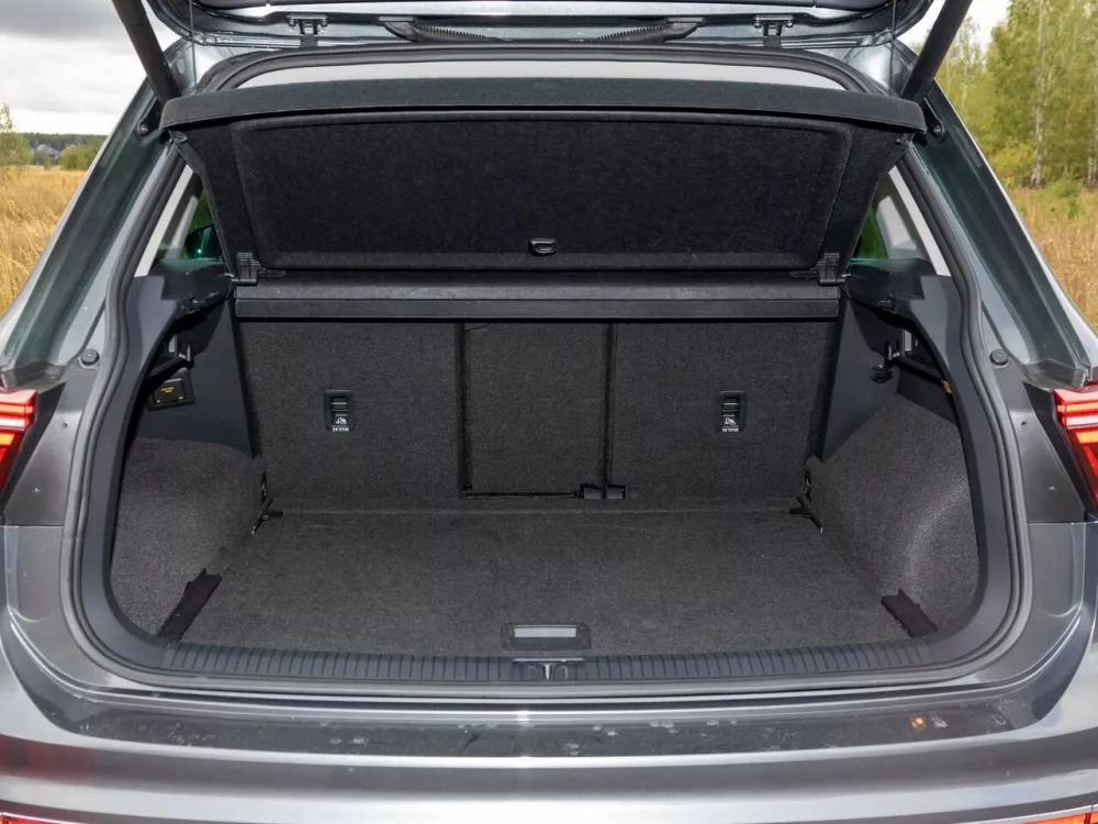 Автомобиль Volkswagen Tiguan II Рестайлинг Внедорожник (5 дверей)