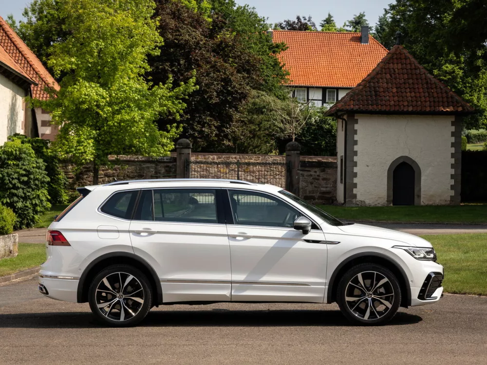 Автомобиль Volkswagen Tiguan II Рестайлинг Внедорожник (5 дверей) Allspace