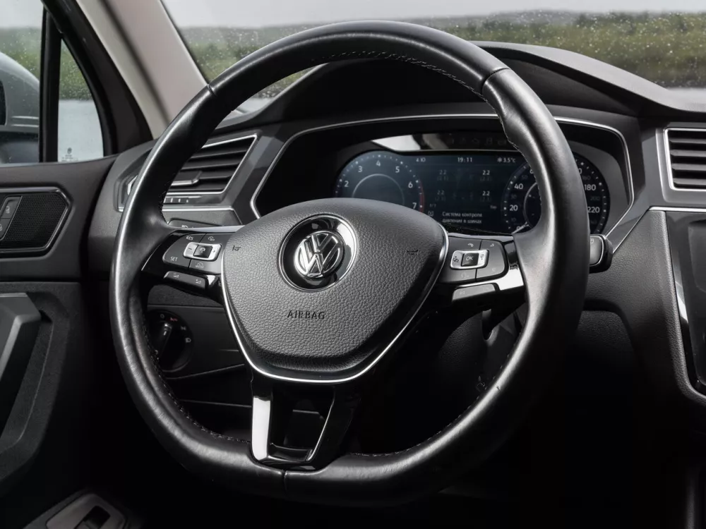Автомобиль Volkswagen Tiguan II Внедорожник (5 дверей)
