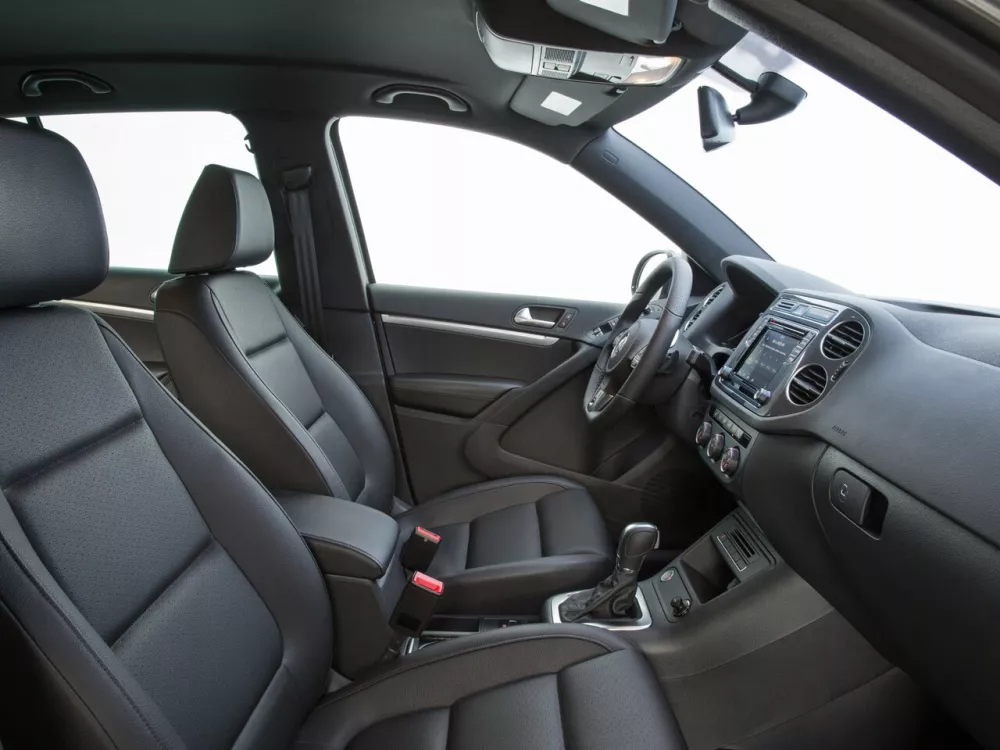 Автомобиль Volkswagen Tiguan I Рестайлинг Внедорожник (5 дверей)
