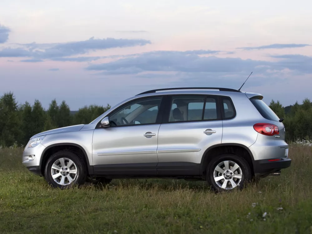 Автомобиль Volkswagen Tiguan I Внедорожник (5 дверей)