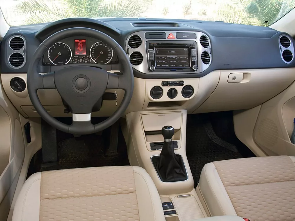Автомобиль Volkswagen Tiguan I Внедорожник (5 дверей)