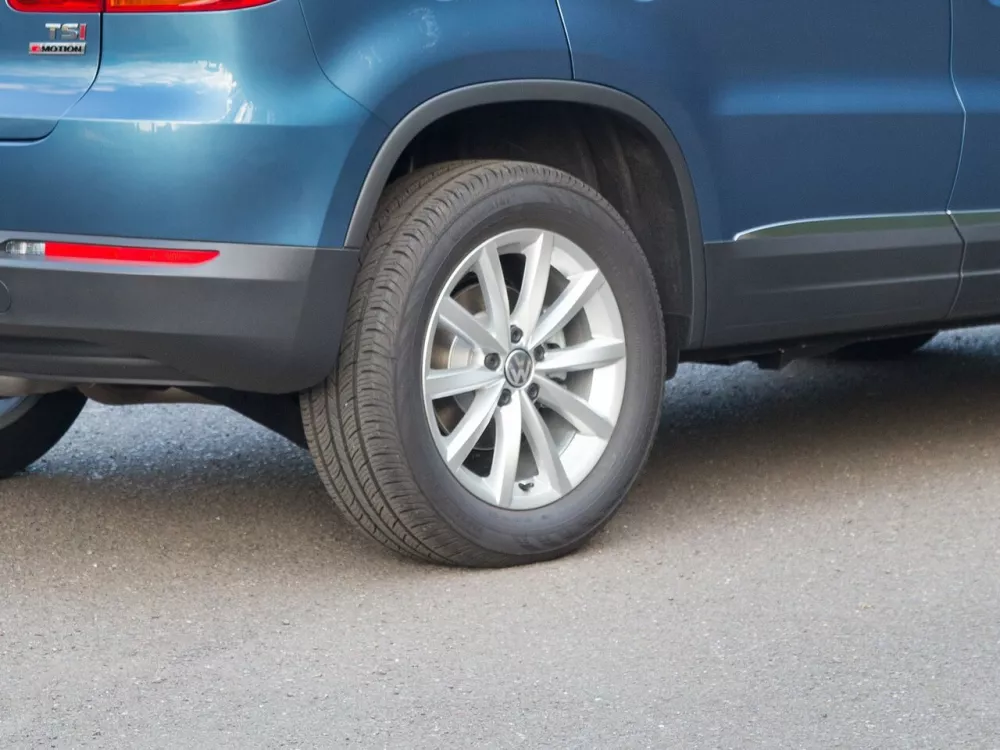 Автомобиль Volkswagen Tiguan I Рестайлинг Внедорожник (5 дверей)