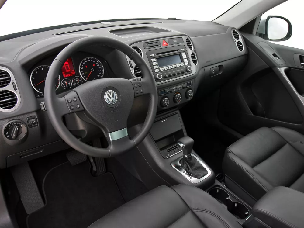 Автомобиль Volkswagen Tiguan I Внедорожник (5 дверей)
