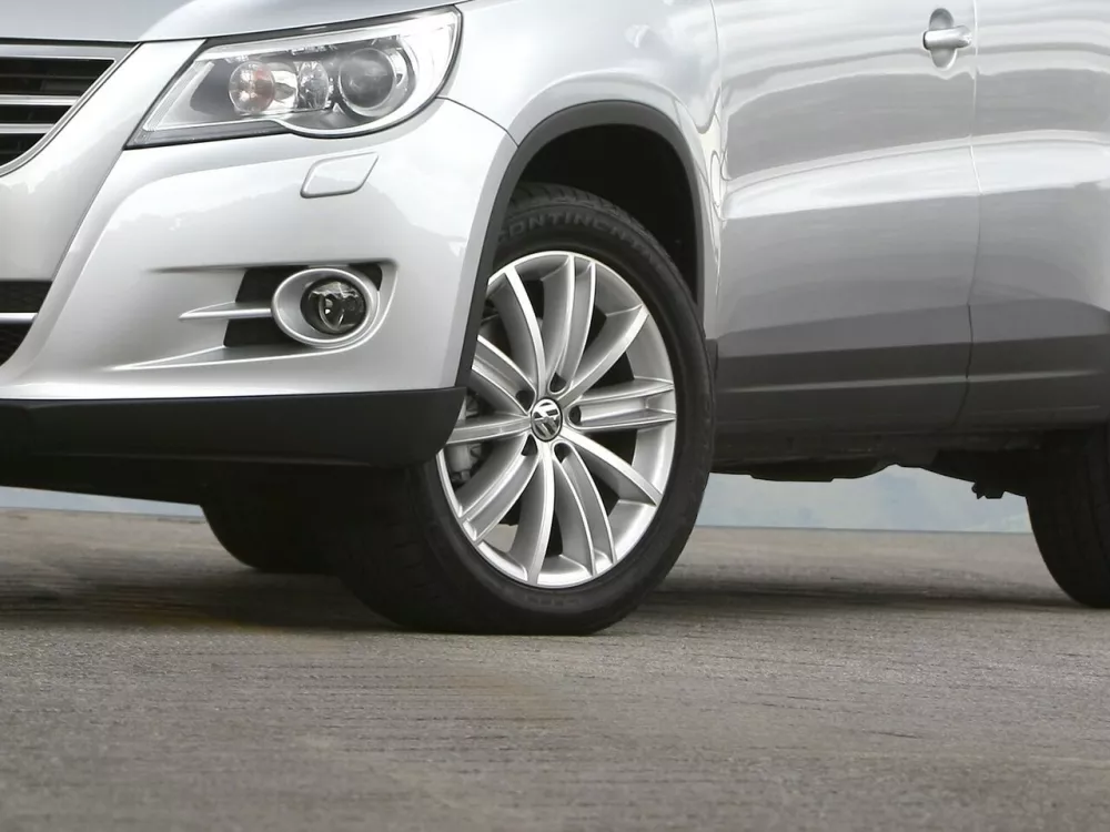Автомобиль Volkswagen Tiguan I Внедорожник (5 дверей)
