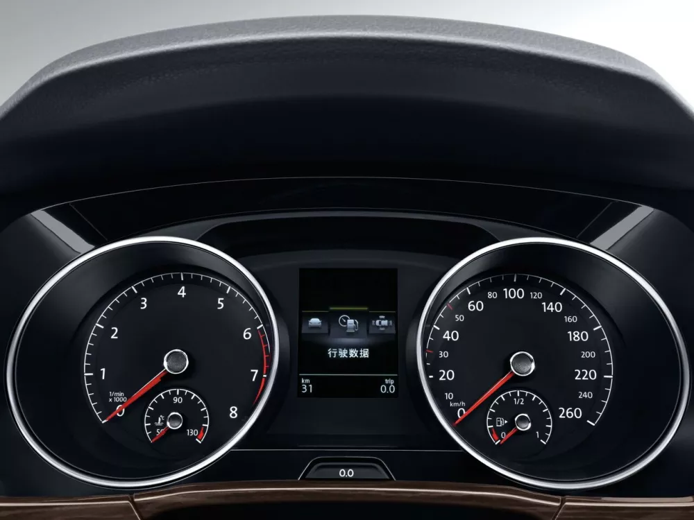 Автомобиль Volkswagen Touran II Компактвэн