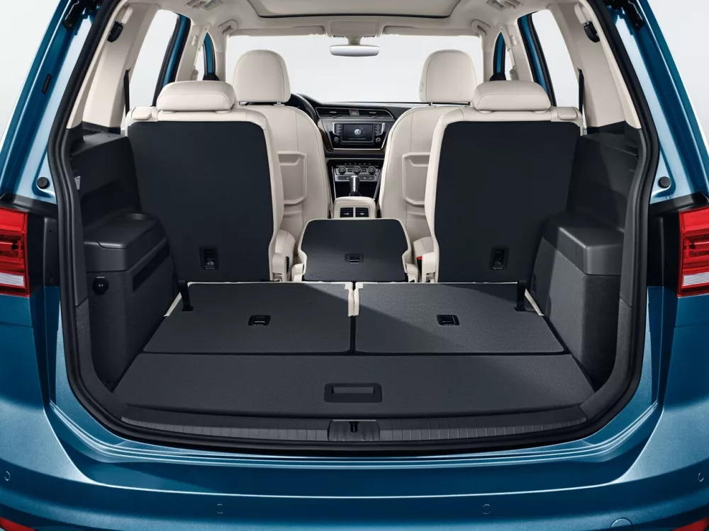 Автомобиль Volkswagen Touran II Компактвэн