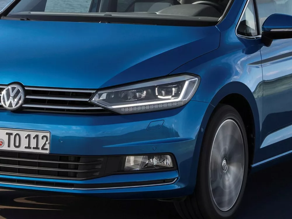 Автомобиль Volkswagen Touran II Компактвэн