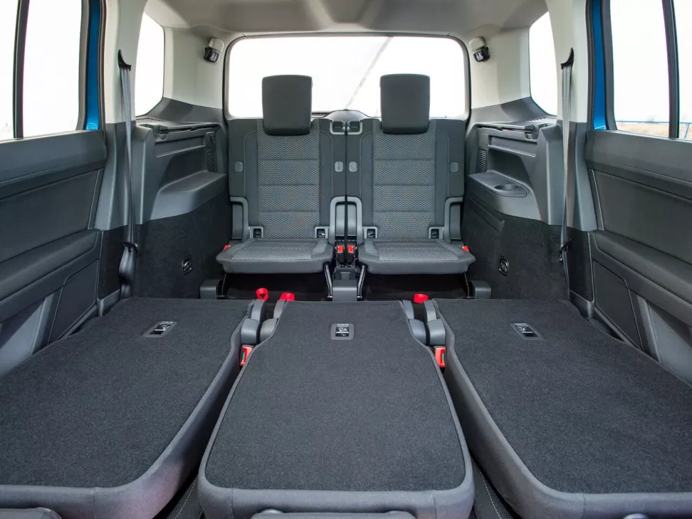 Автомобиль Volkswagen Touran II Компактвэн