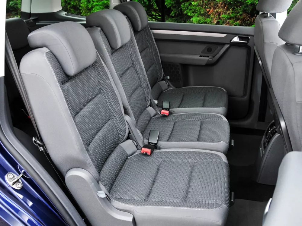 Автомобиль Volkswagen Touran I Рестайлинг 2 Компактвэн