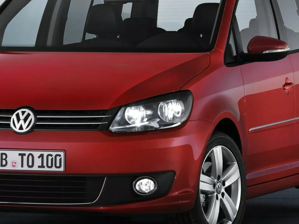 Автомобиль Volkswagen Touran I Рестайлинг 2 Компактвэн