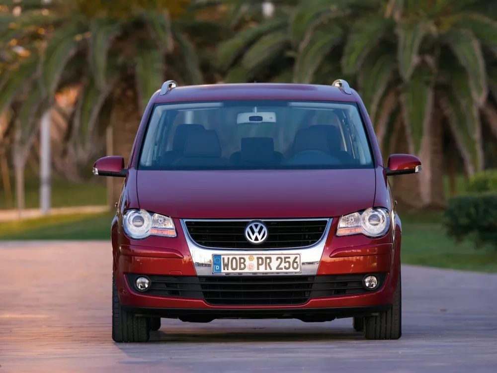 Автомобиль Volkswagen Touran I Рестайлинг Компактвэн