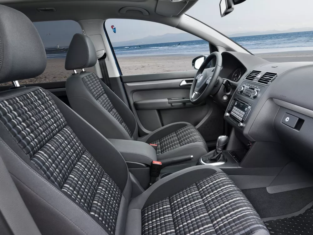Автомобиль Volkswagen Touran I Рестайлинг 2 Компактвэн Cross