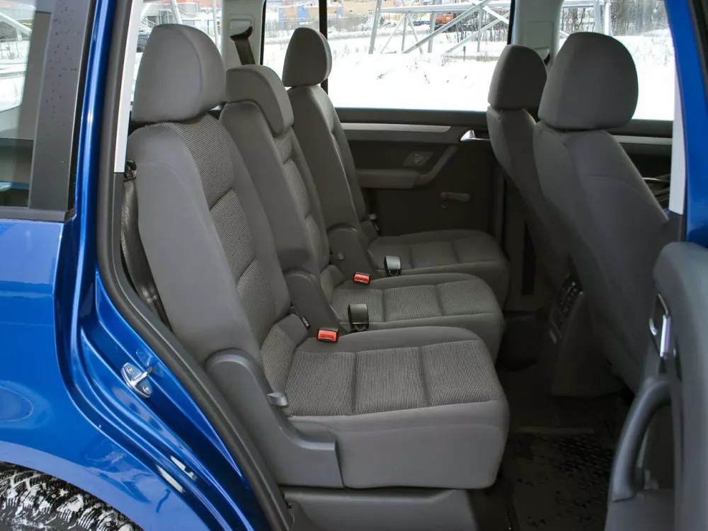 Автомобиль Volkswagen Touran I Рестайлинг Компактвэн
