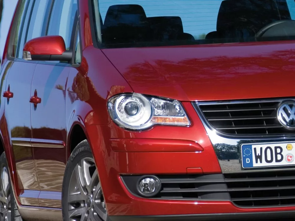 Автомобиль Volkswagen Touran I Рестайлинг Компактвэн