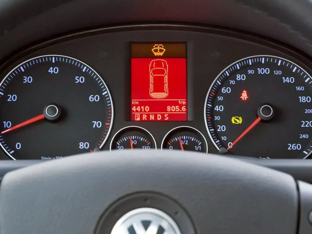 Автомобиль Volkswagen Touran I Рестайлинг Компактвэн