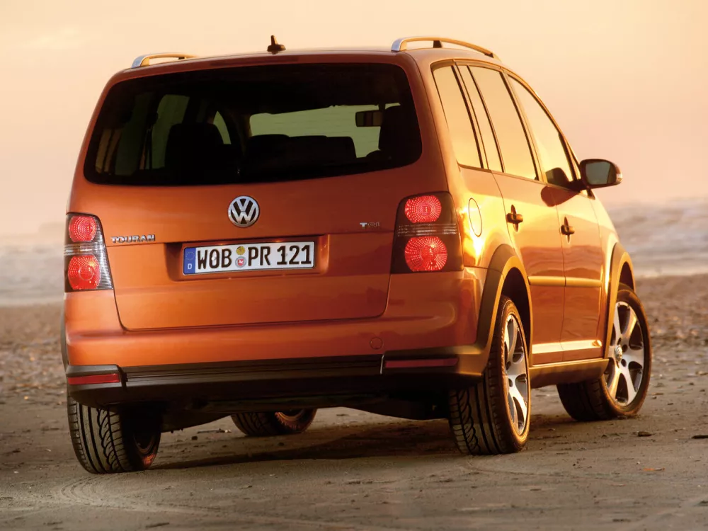 Автомобиль Volkswagen Touran I Рестайлинг Компактвэн Cross