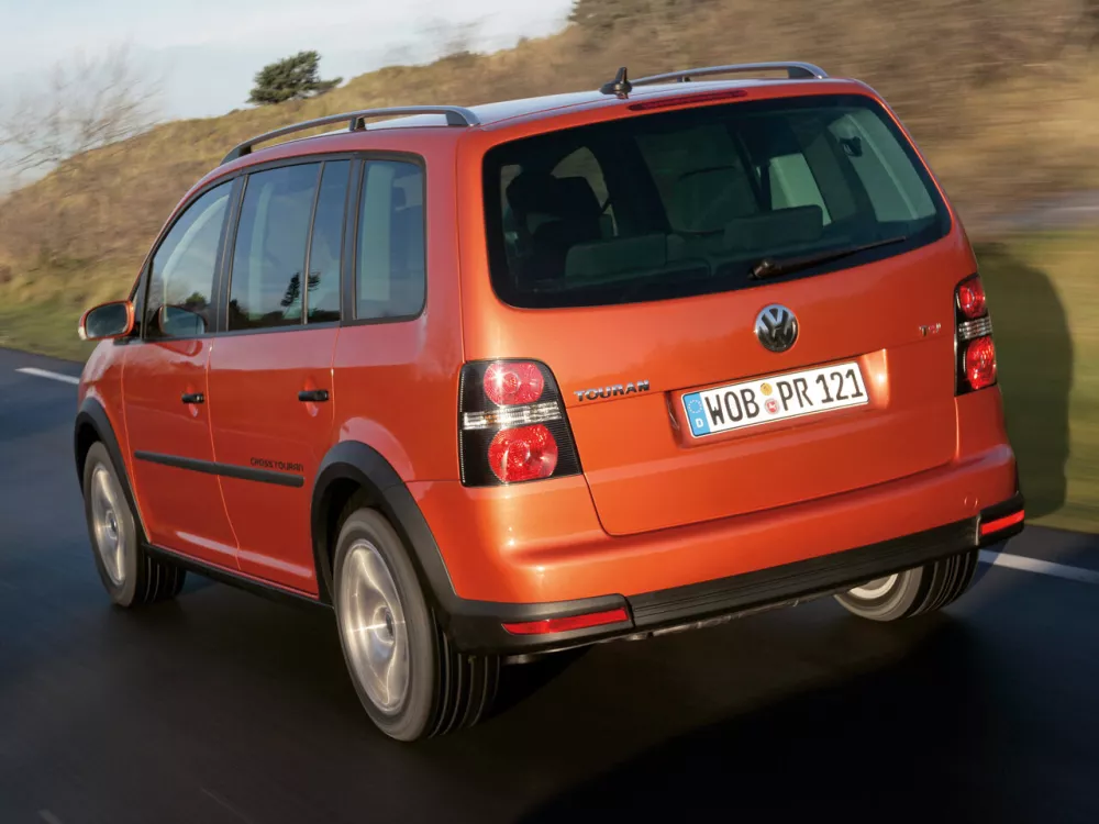 Автомобиль Volkswagen Touran I Рестайлинг Компактвэн Cross
