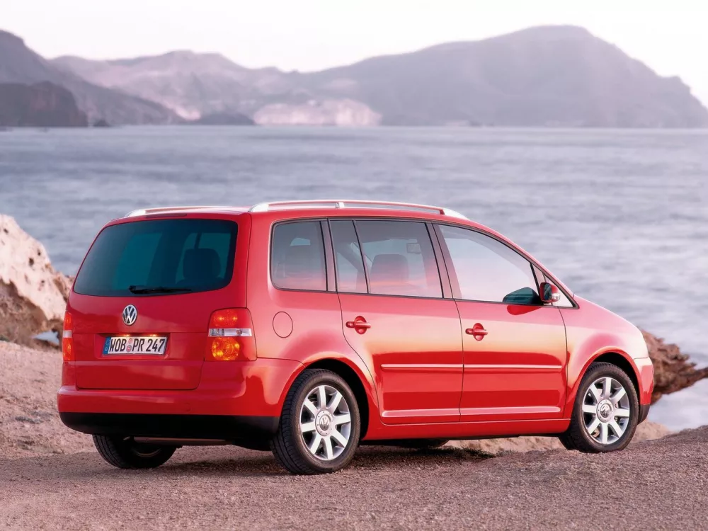 Автомобиль Volkswagen Touran I Компактвэн