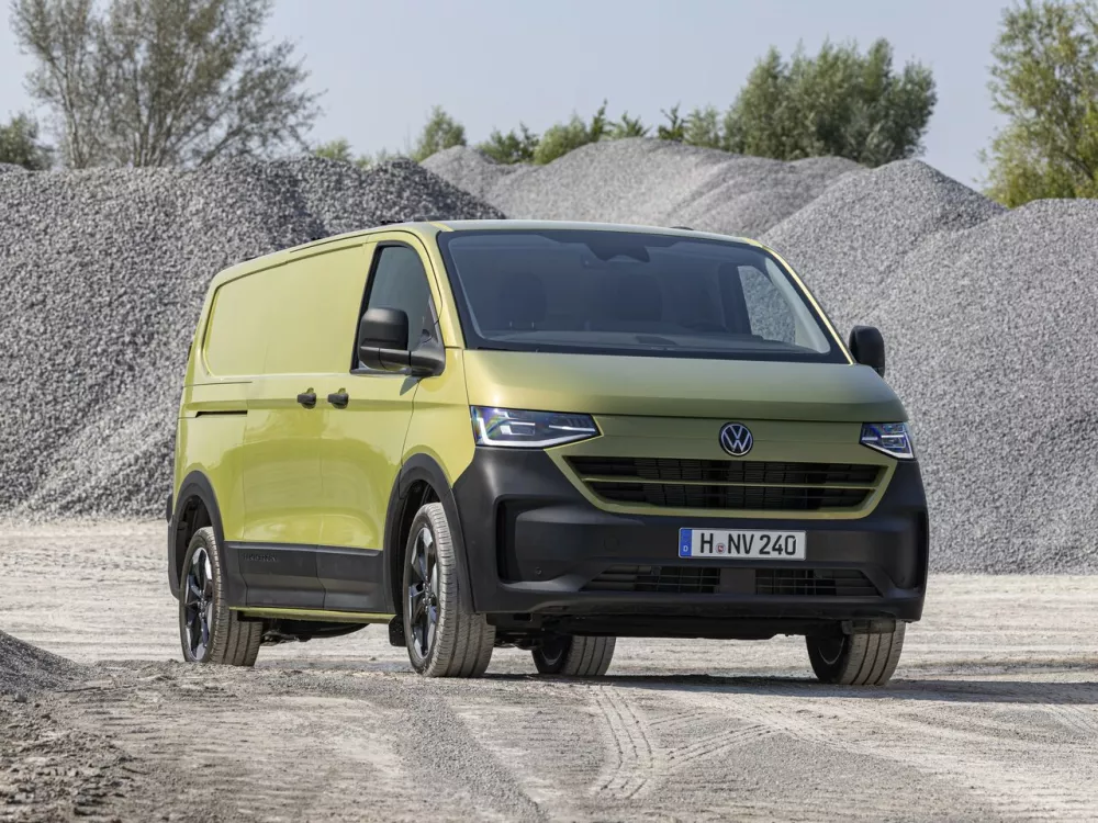 Автомобиль Volkswagen Transporter T7 Фургон Long