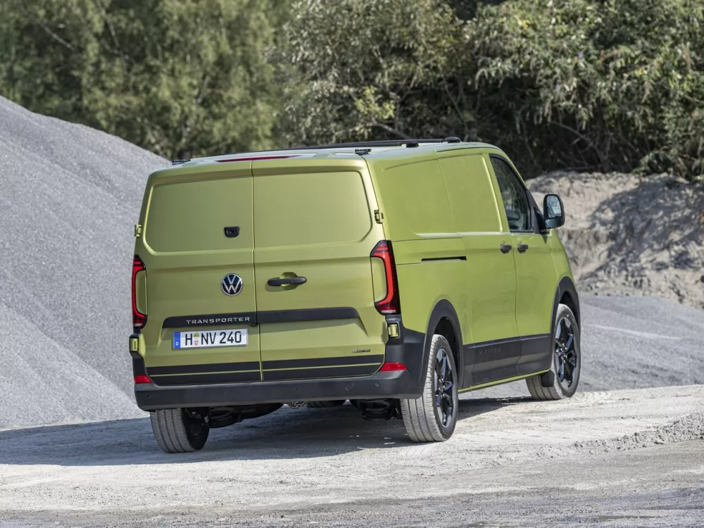 Автомобиль Volkswagen Transporter T7 Фургон Long